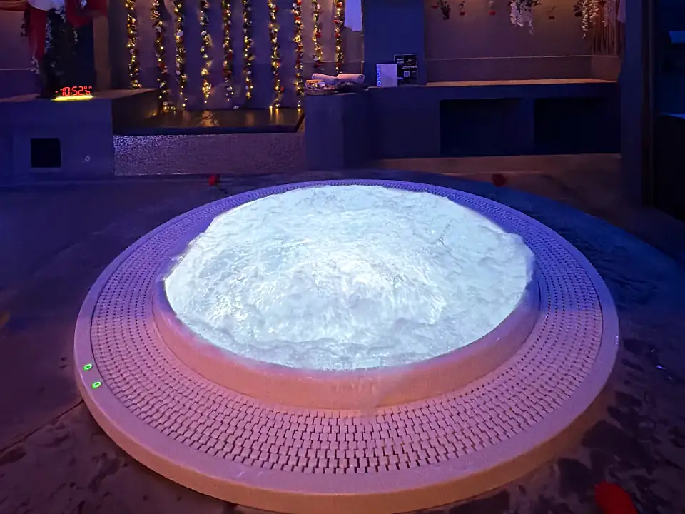 Wellness Calm Spa Privé Bruxelles: privat pool och jacuzzi